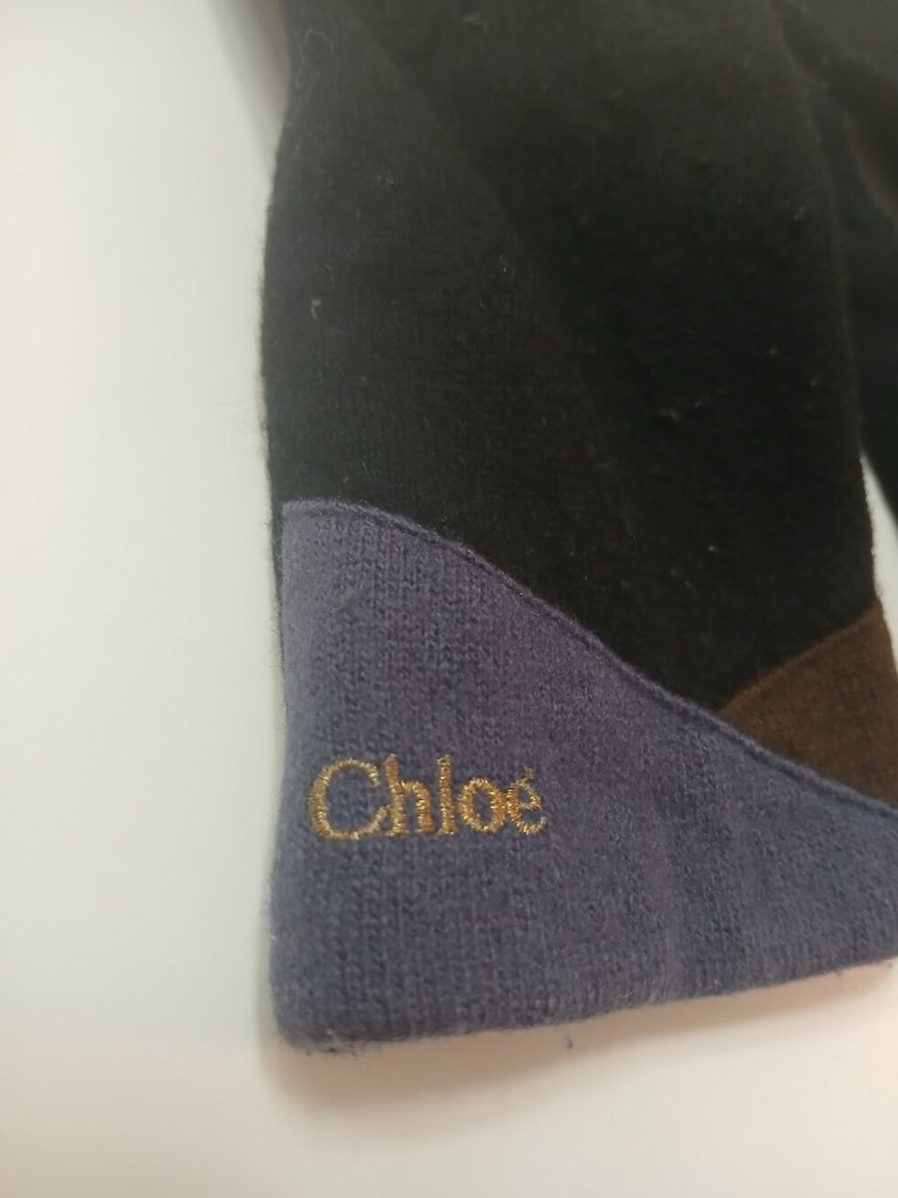 Chloe Gloves with Embroidery Logo